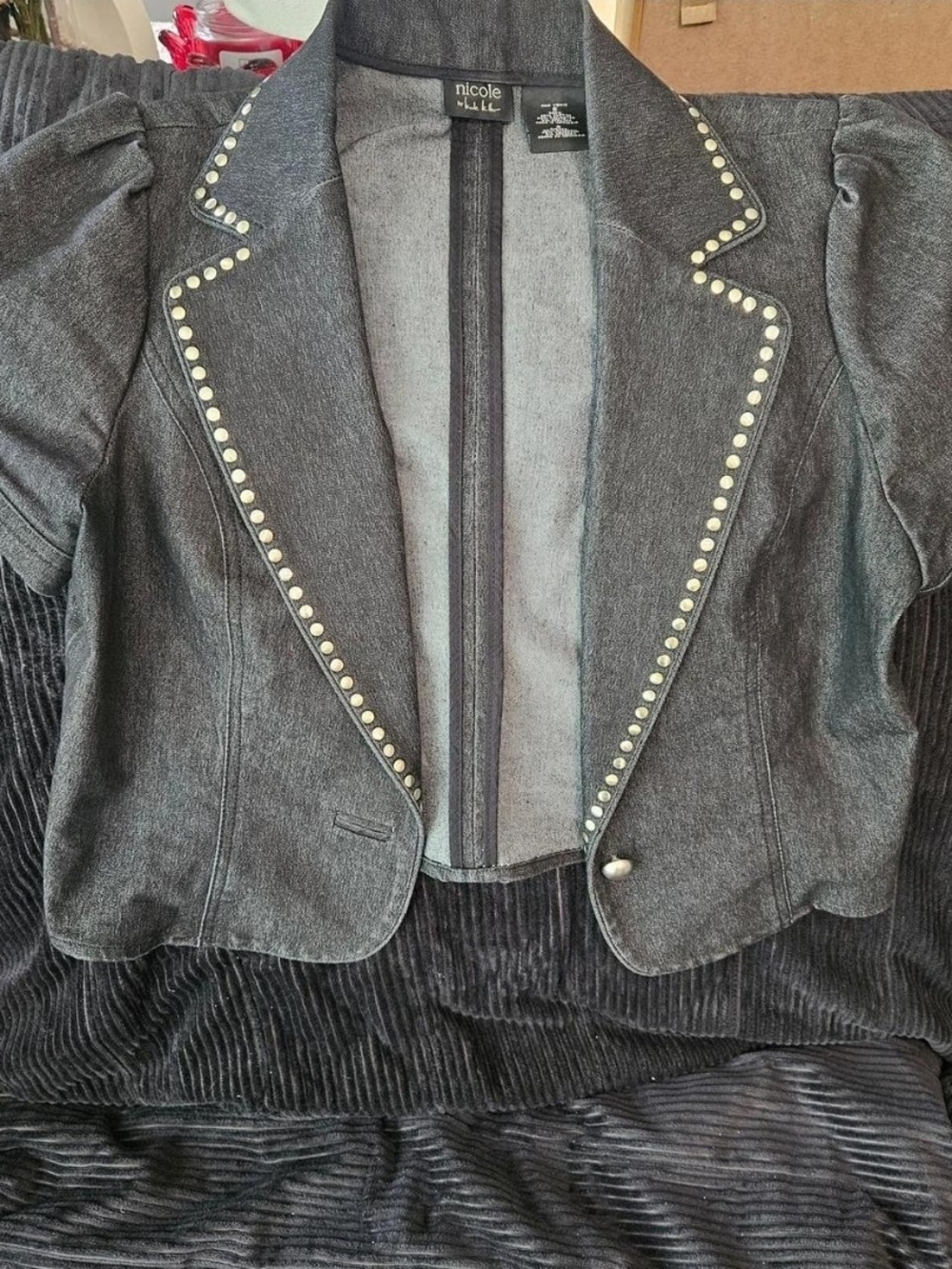 Nicole by Nicole Miller charcoal black stud-trim cropped blazer